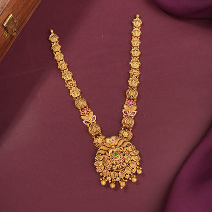 Lovely Antique Short Necklace