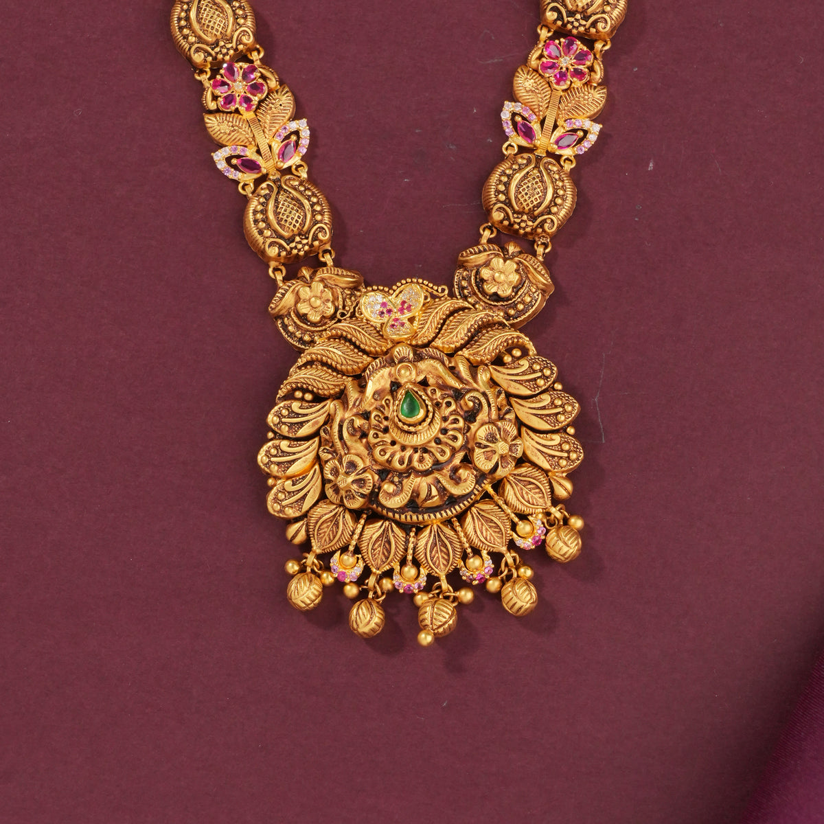Lovely Antique Short Necklace