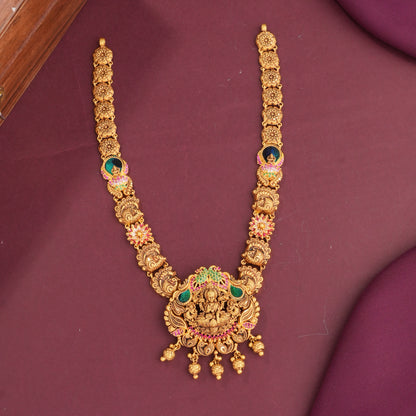 Most Lovable Antique Short Necklace
