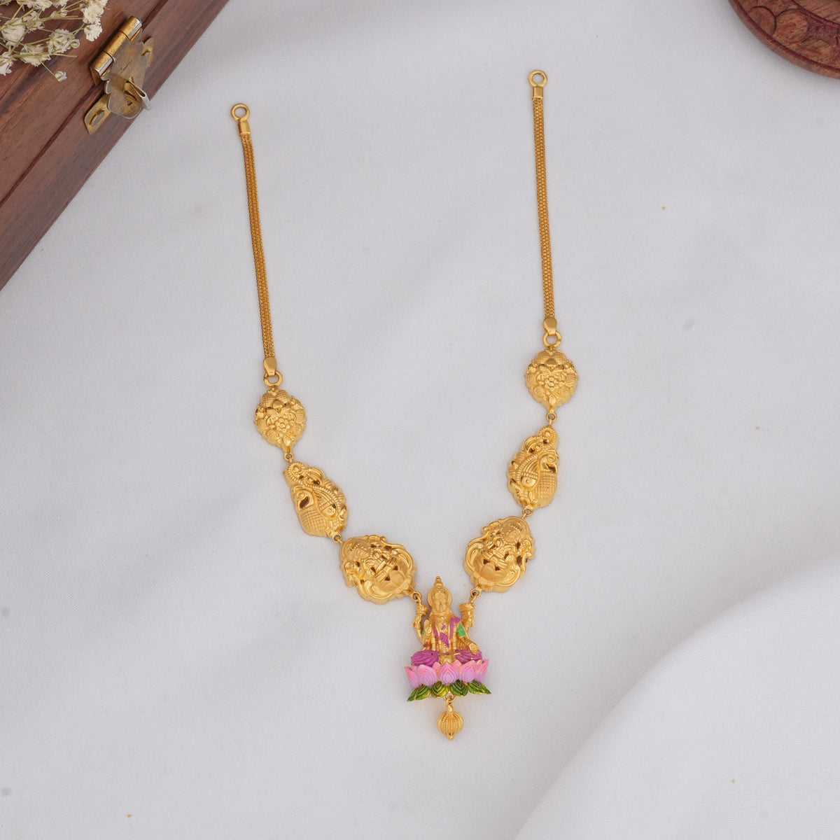 Divine Lakshmi Short Necklace