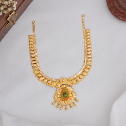 Enhancing Short Necklace