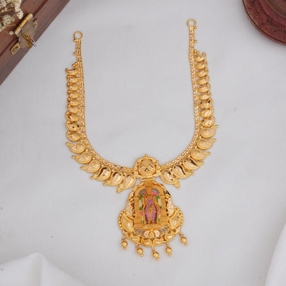 Stunning Divine Look Short Necklace