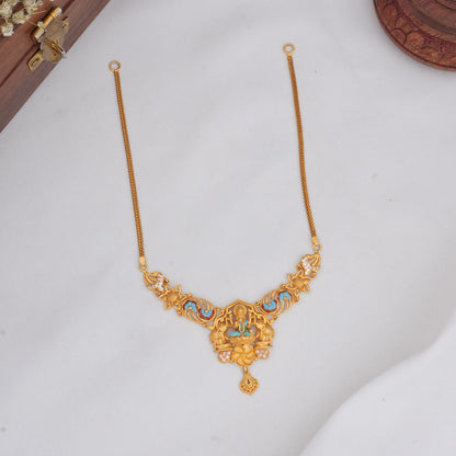 Gorgeous Look Short Necklace