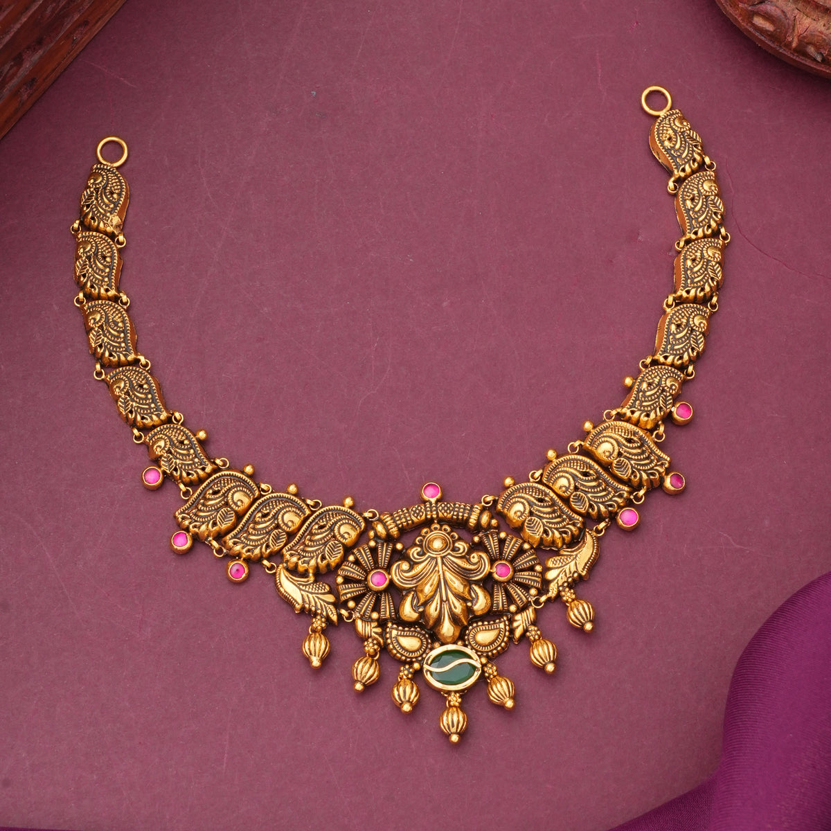 Traditional Antique Short Necklace
