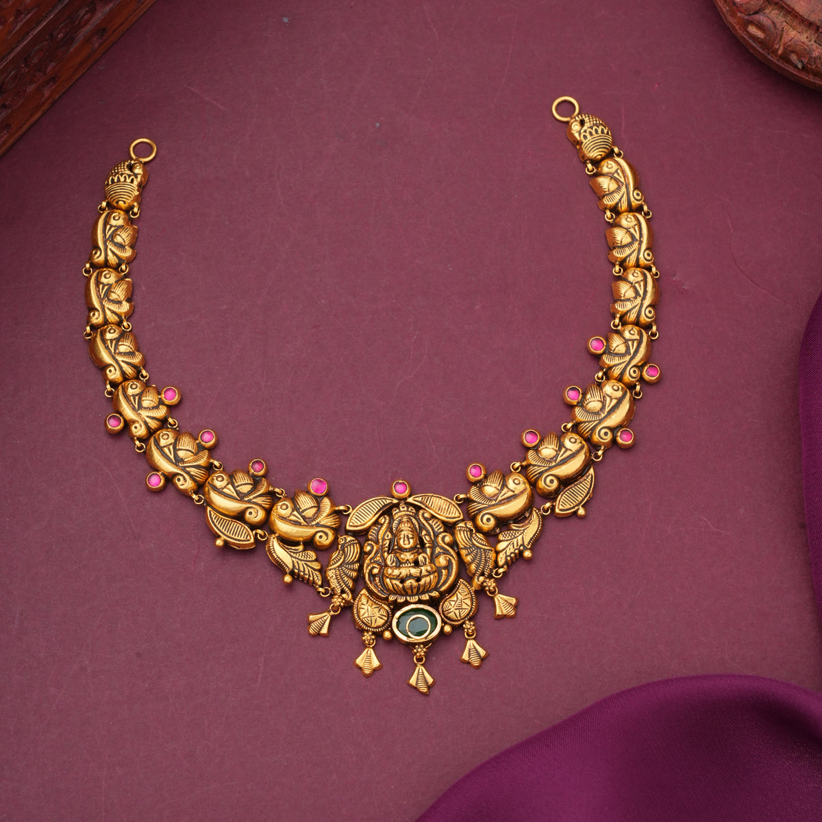 Mystic Allure Antique Short Necklace