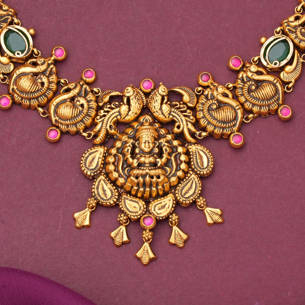 Mesmoria Antique Short Necklace