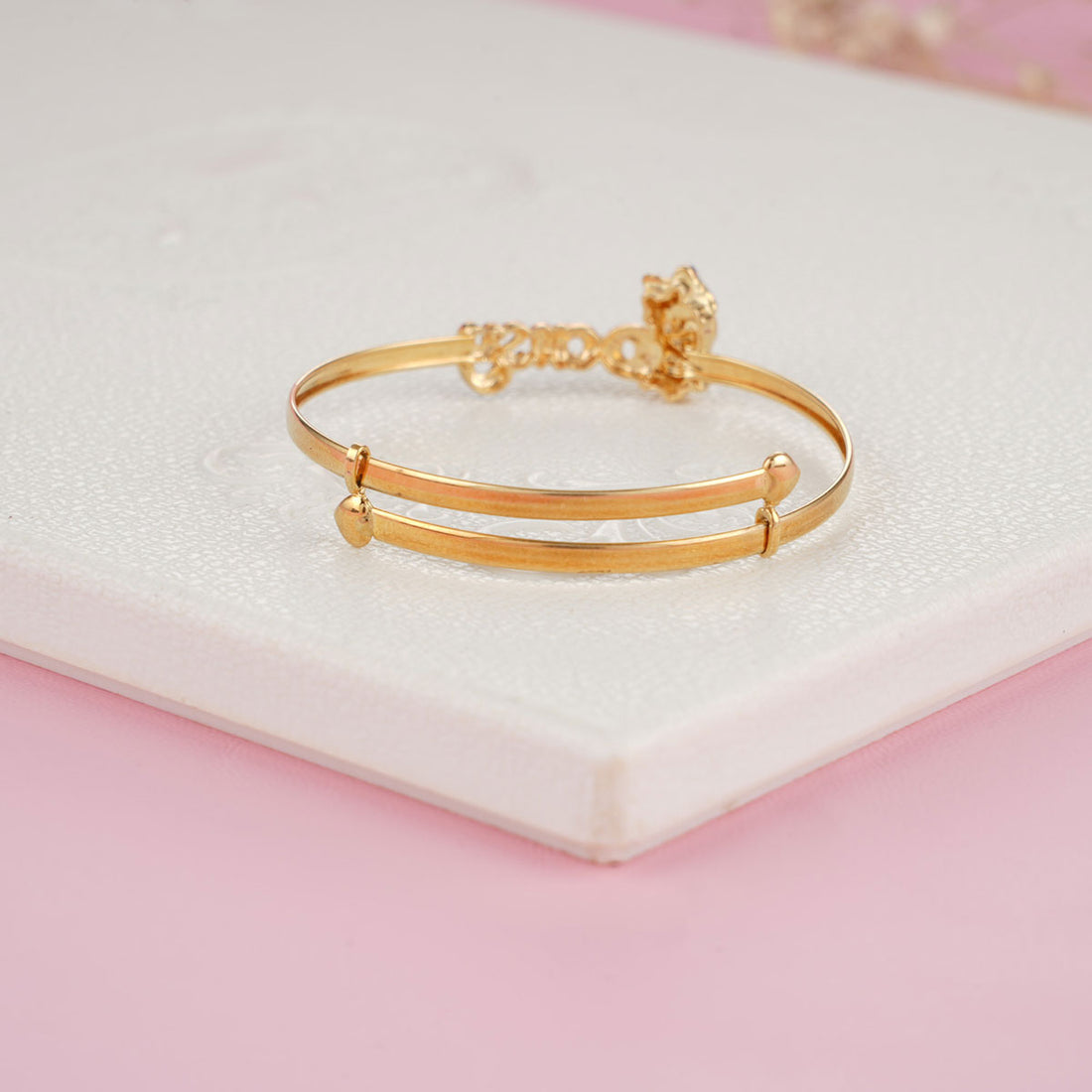 World of Daisy Adjustable Bracelet