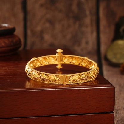 Navaneetha Bracelet