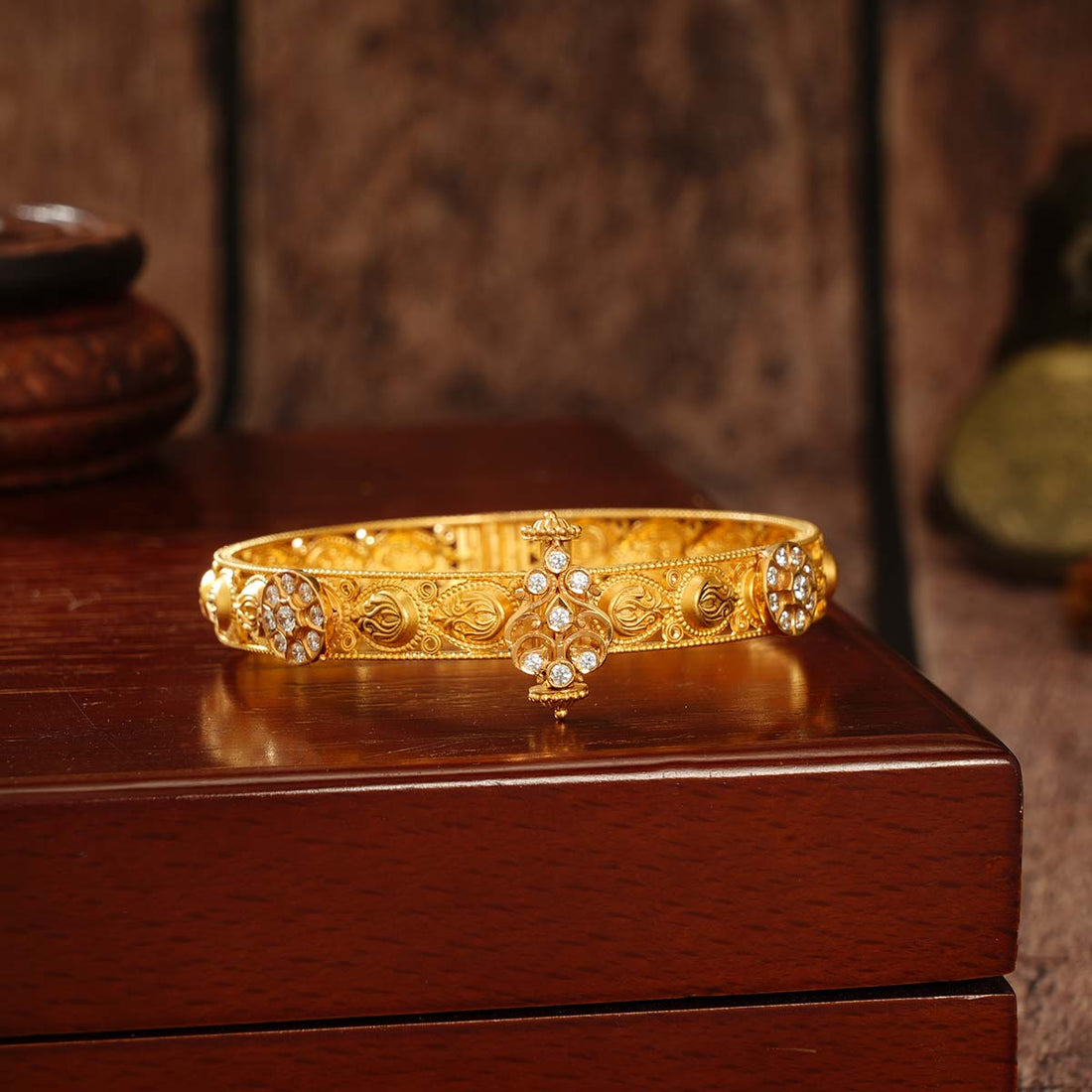 Navaneetha Bracelet