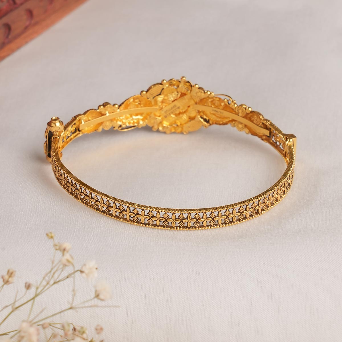 Elegant Bracelet