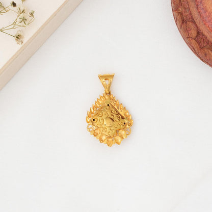 Elegant Pendant