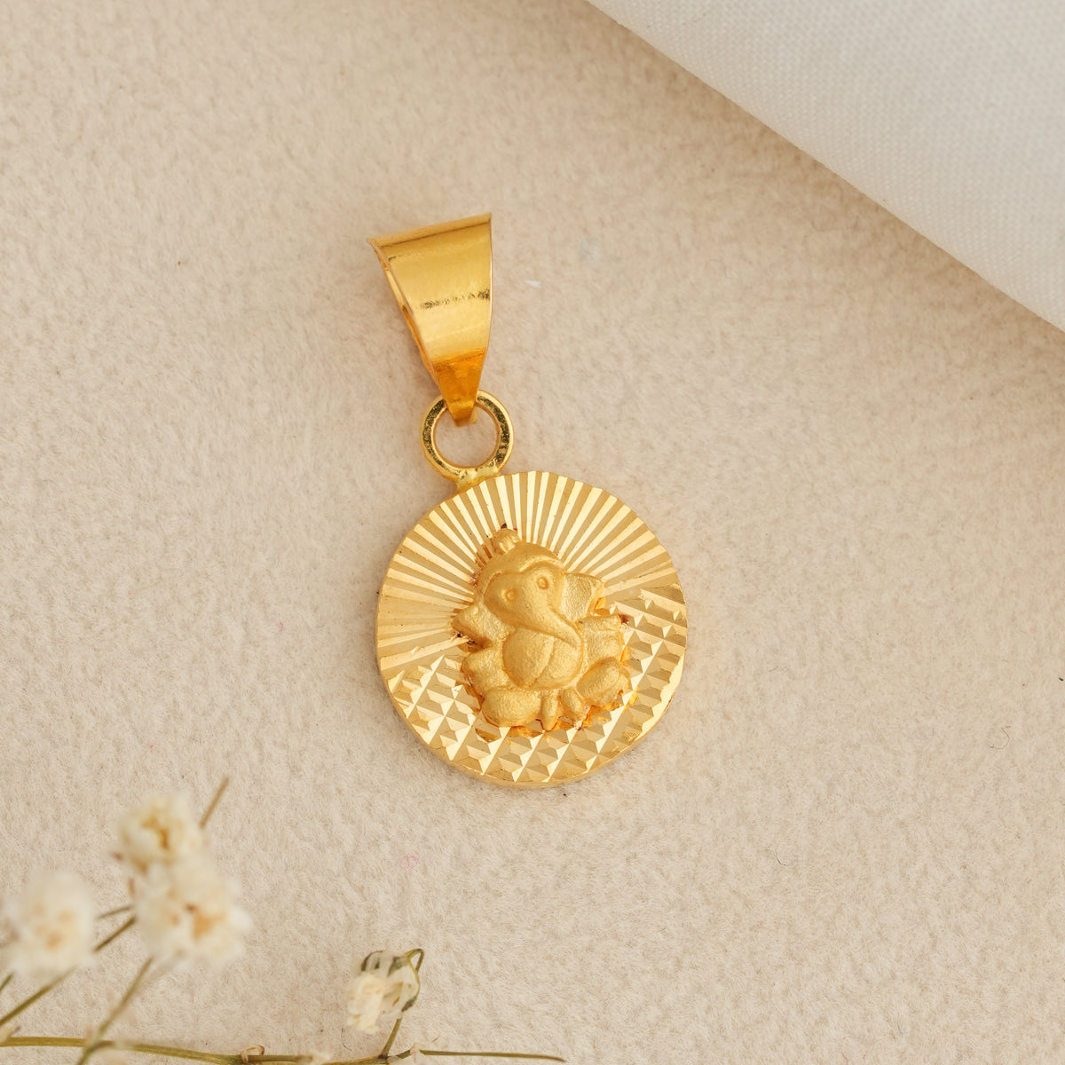 Shree vinayagar Gold Pendant