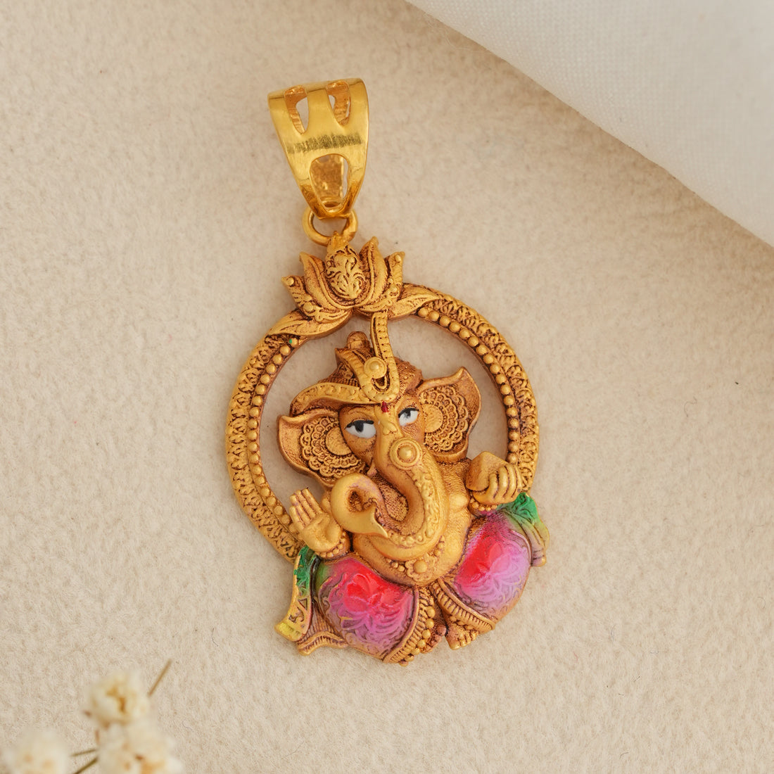 Sakthi Vinayagar Gold Pendant