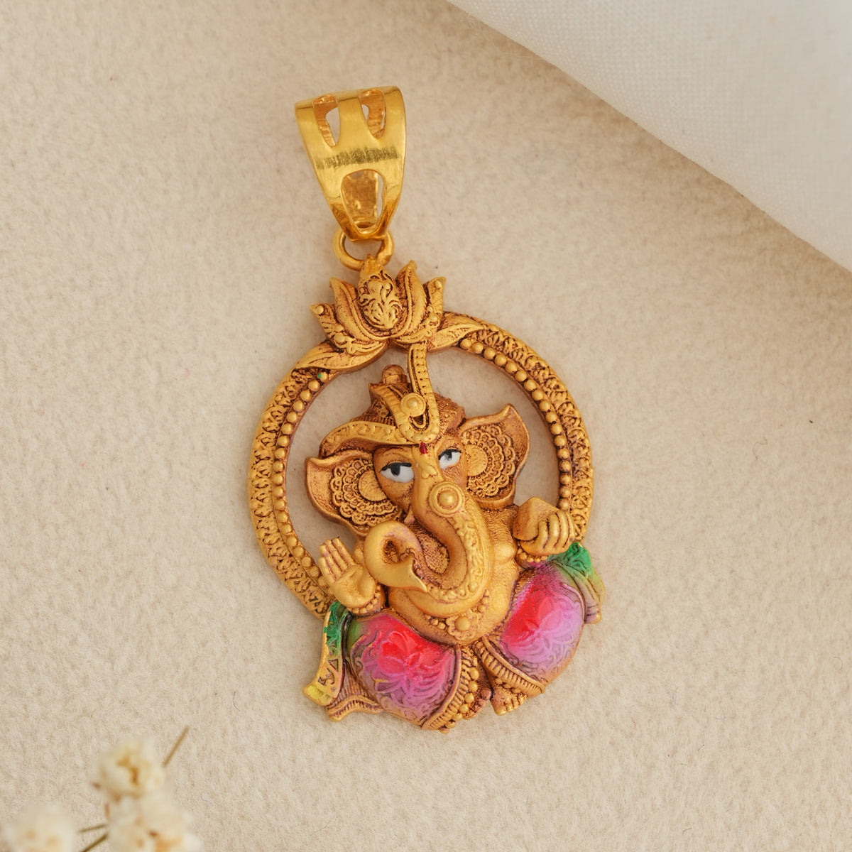 Sakthi Vinayagar Gold Pendant