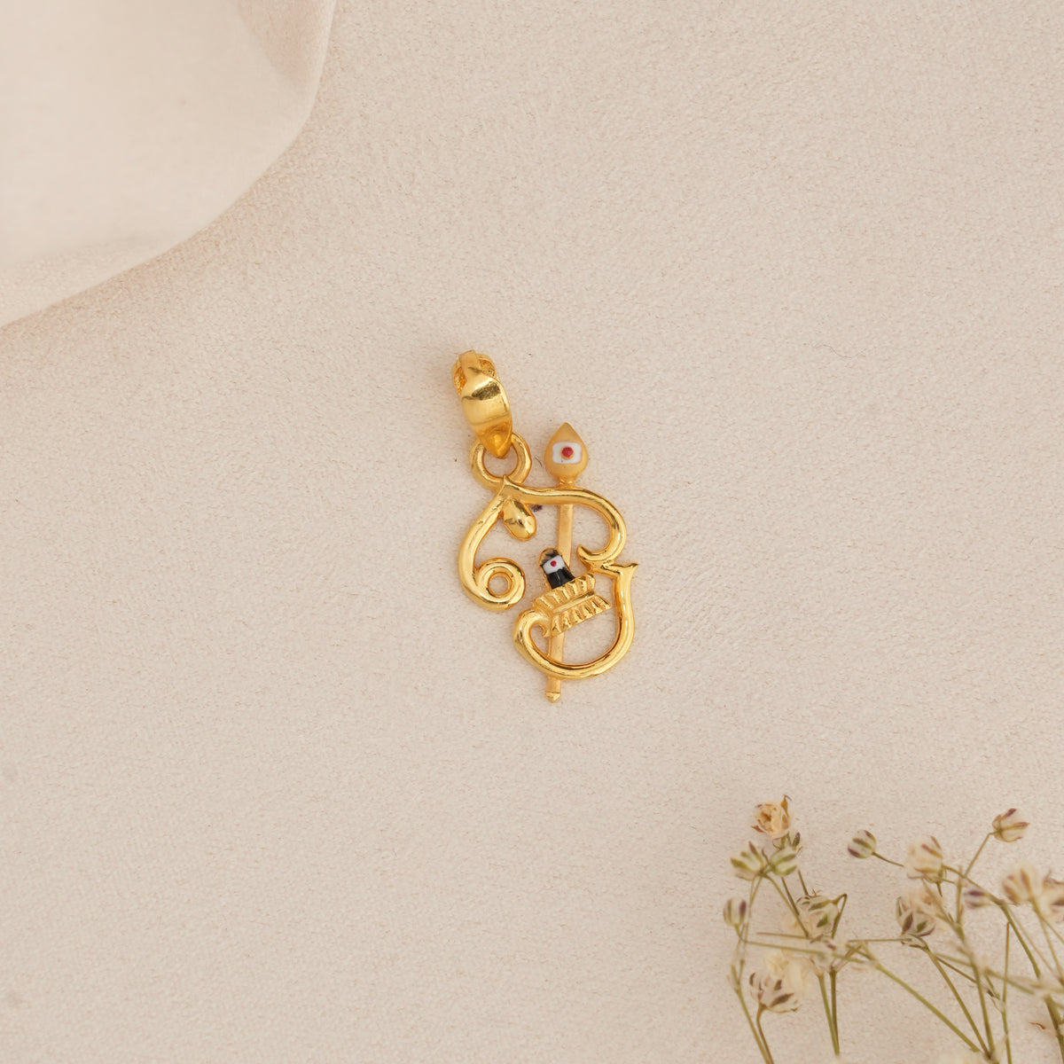 Shakti Vel Gold Pendant