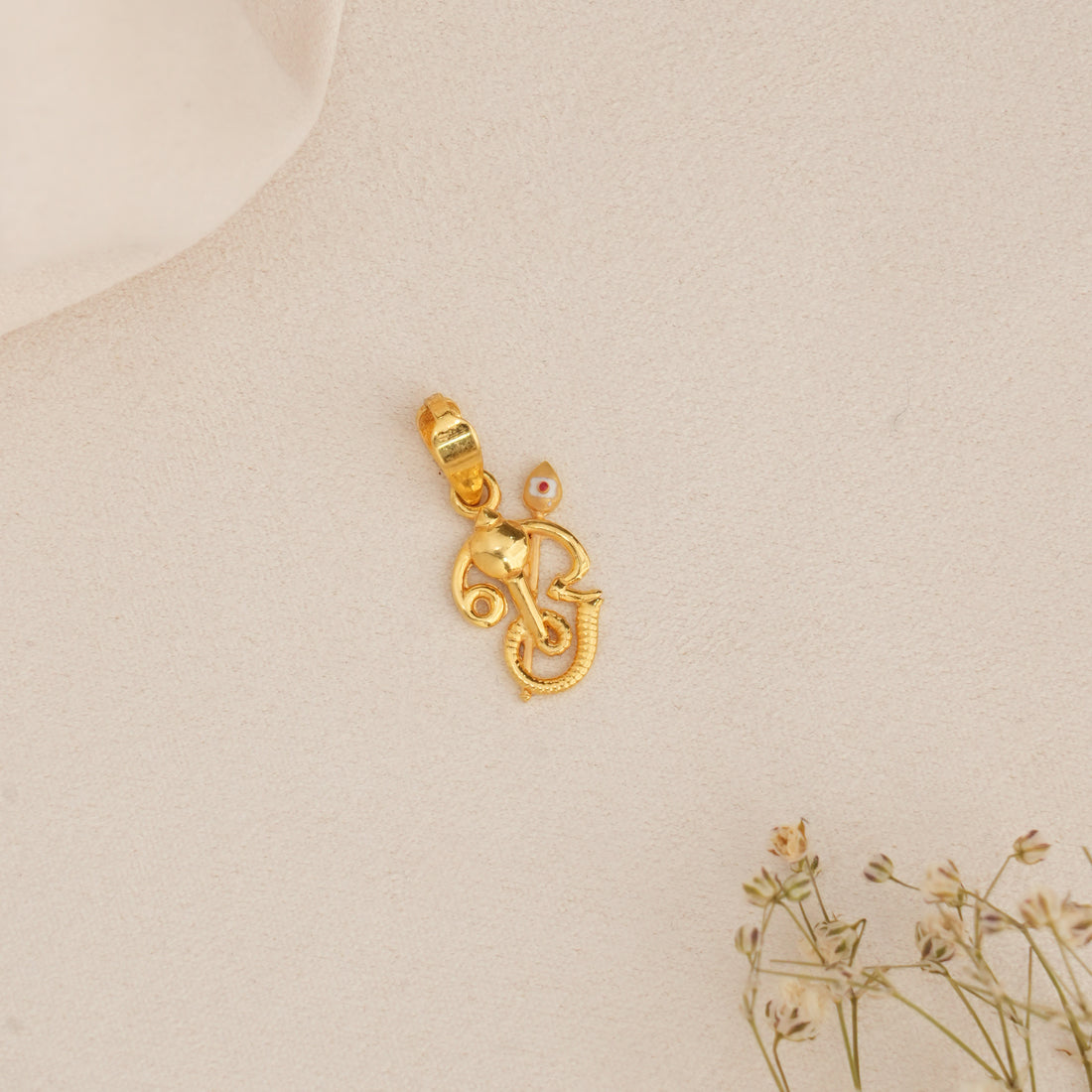 Vadivel Gold Pendant