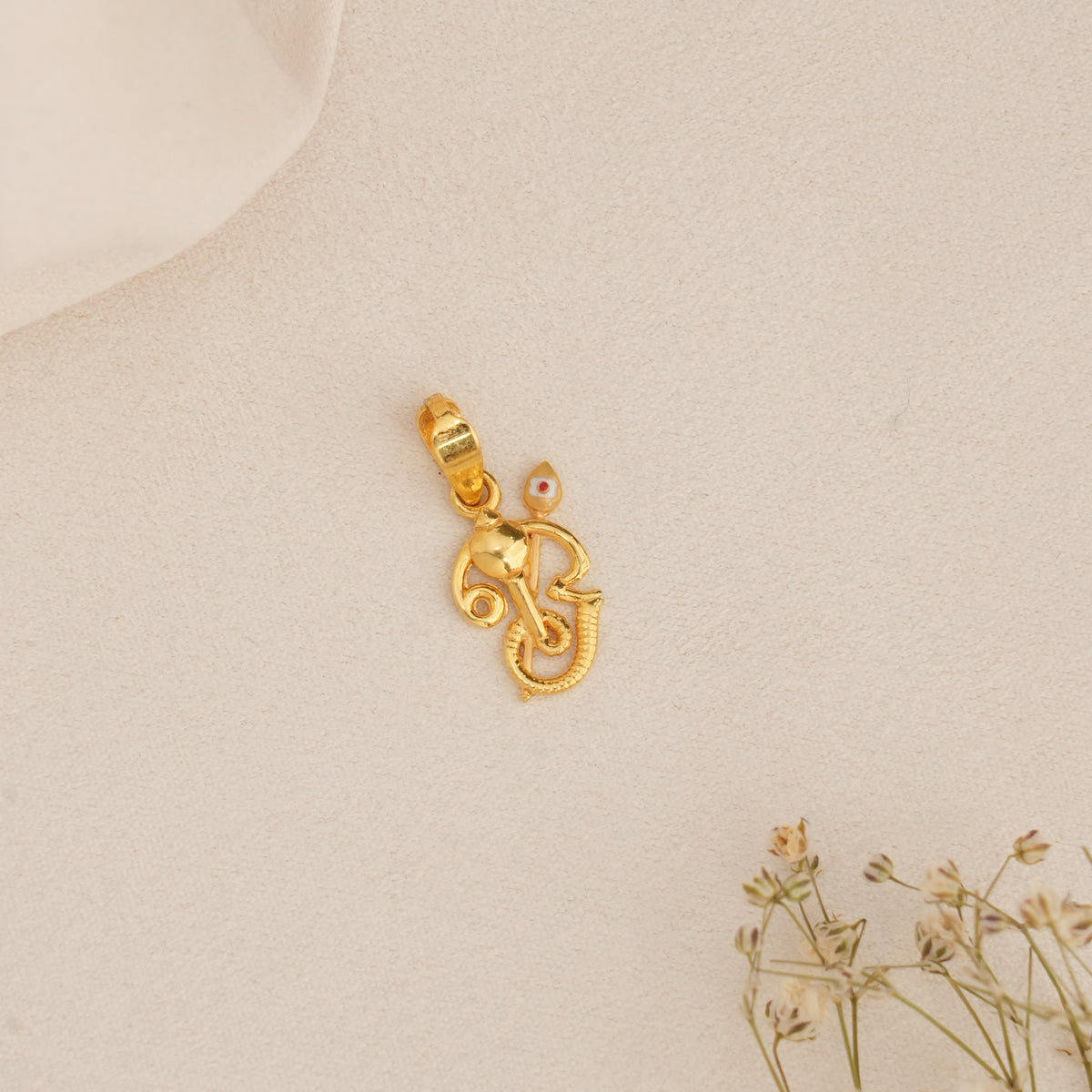 Vadivel Gold Pendant