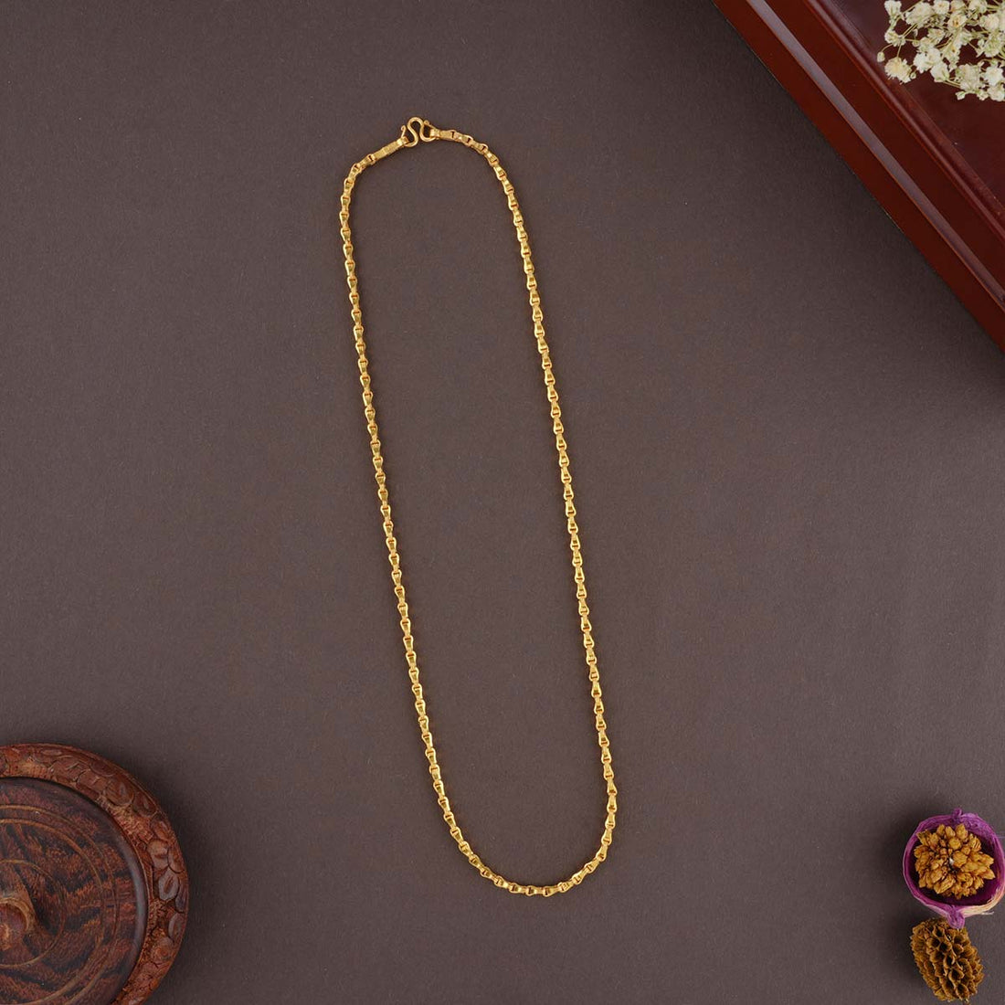 Quaint Chain