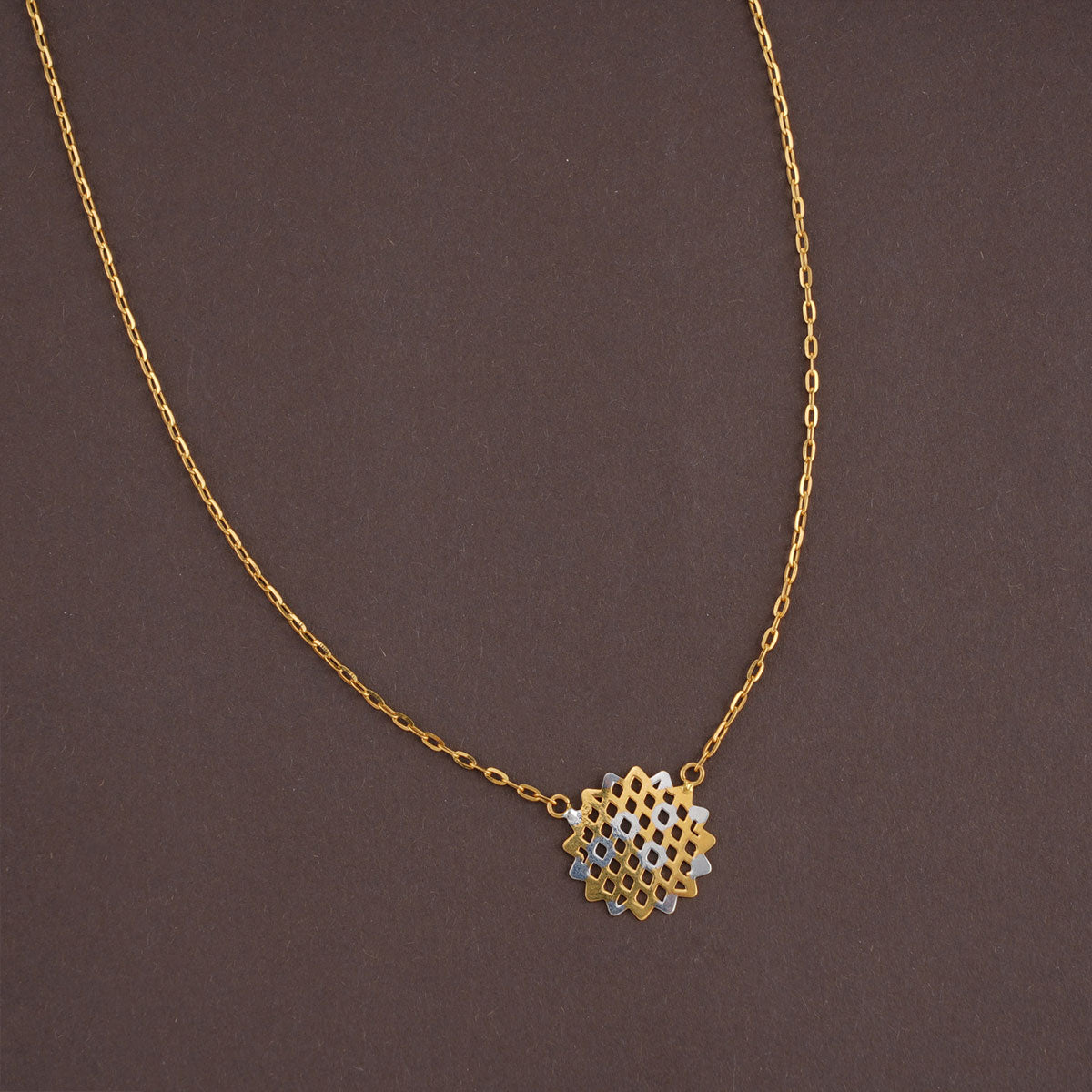 Trendy Chain