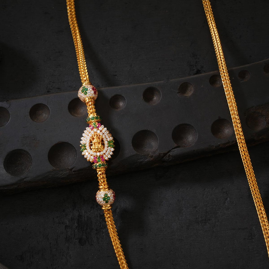 Grand Look Mugappu Chain