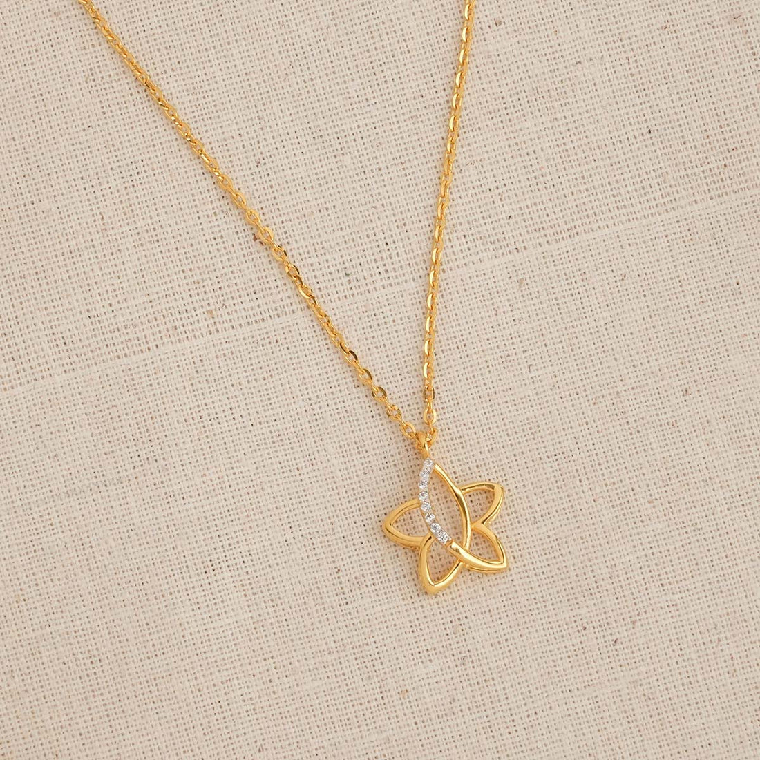 Glaring Chain