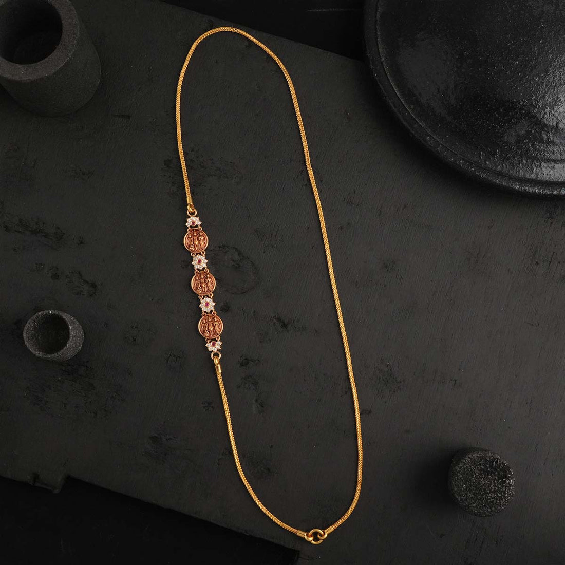 Rudra Rekha Mugappu Chain