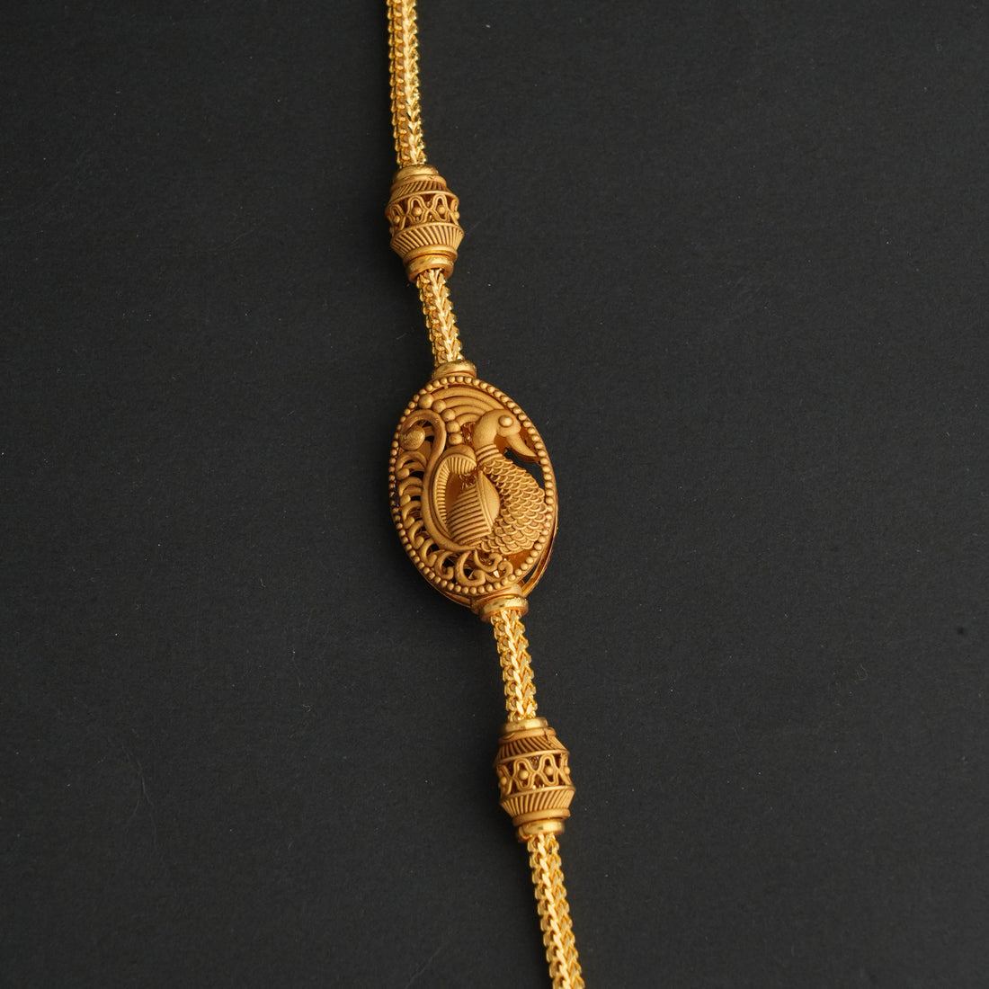 Vibrant Mugappu Chain