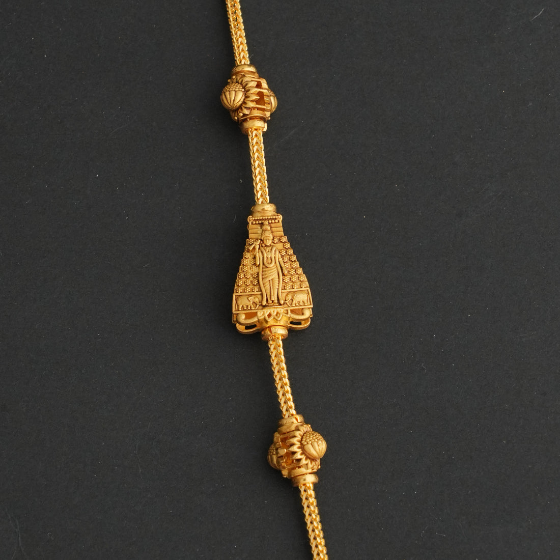 Devi Meenakshi Mugappu Chain
