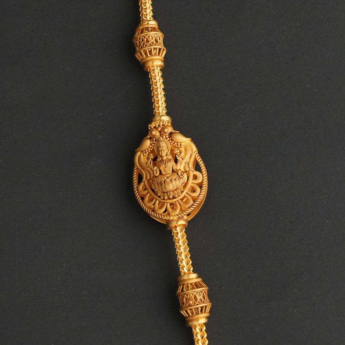 Lakshmi Mugappu Chain