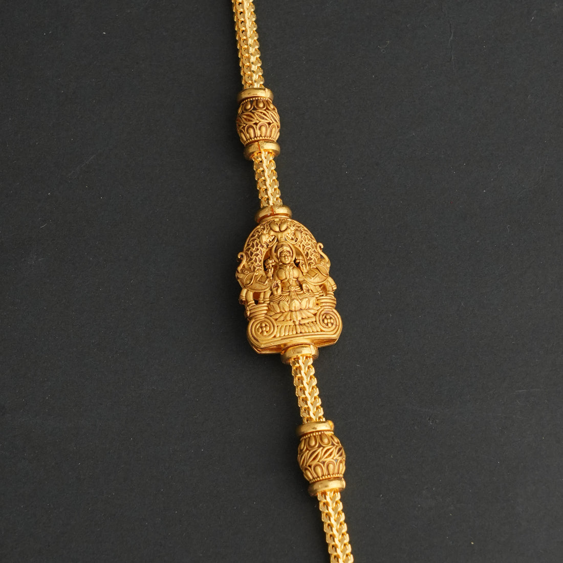 Divine Mugappu Chain