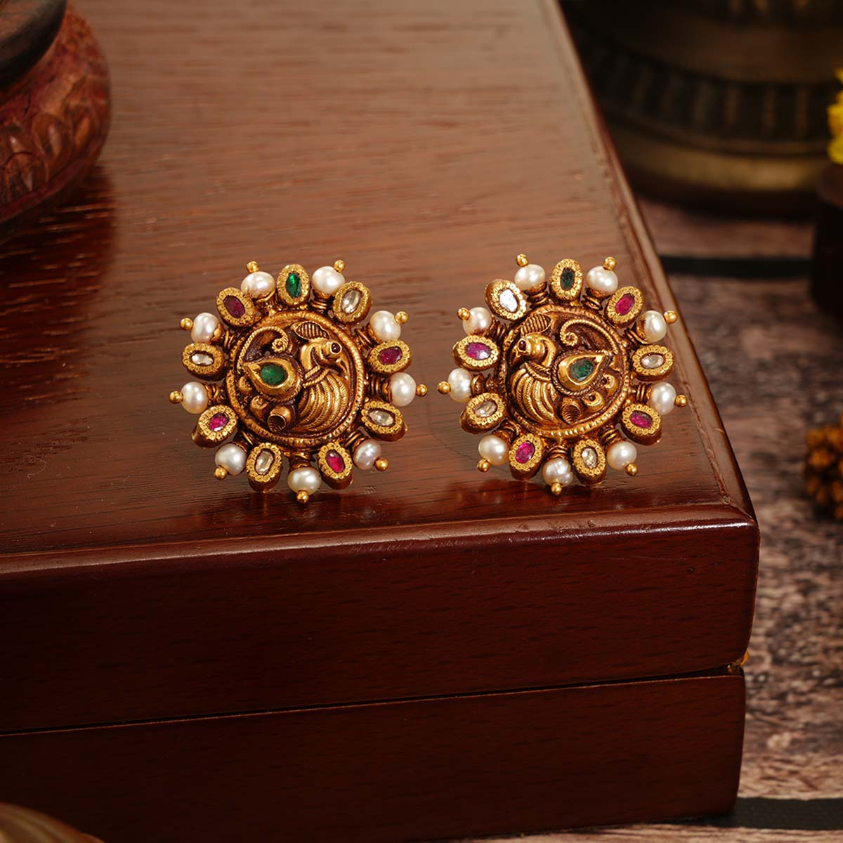 Poojasri Studs