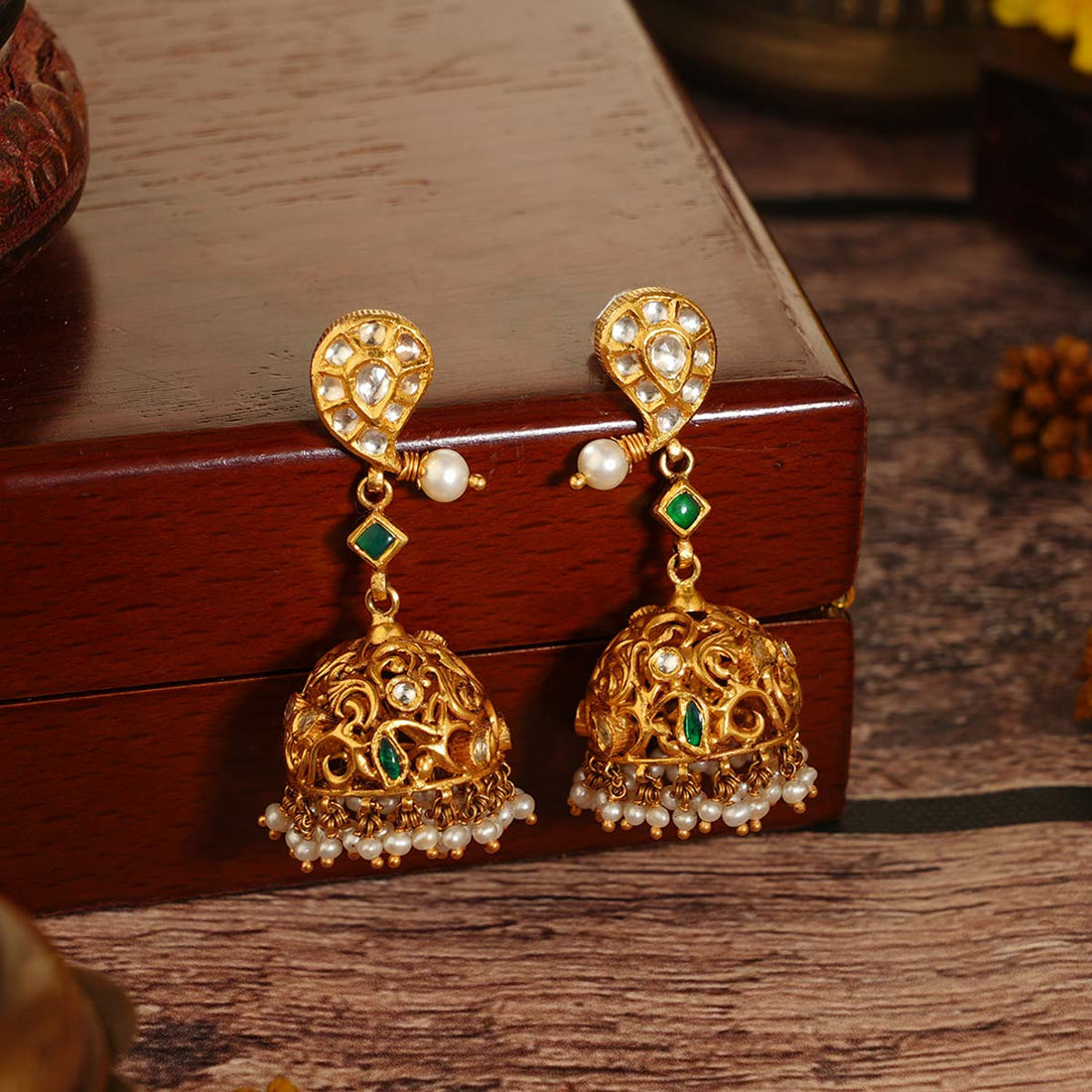 Rekhasri Jhumkas