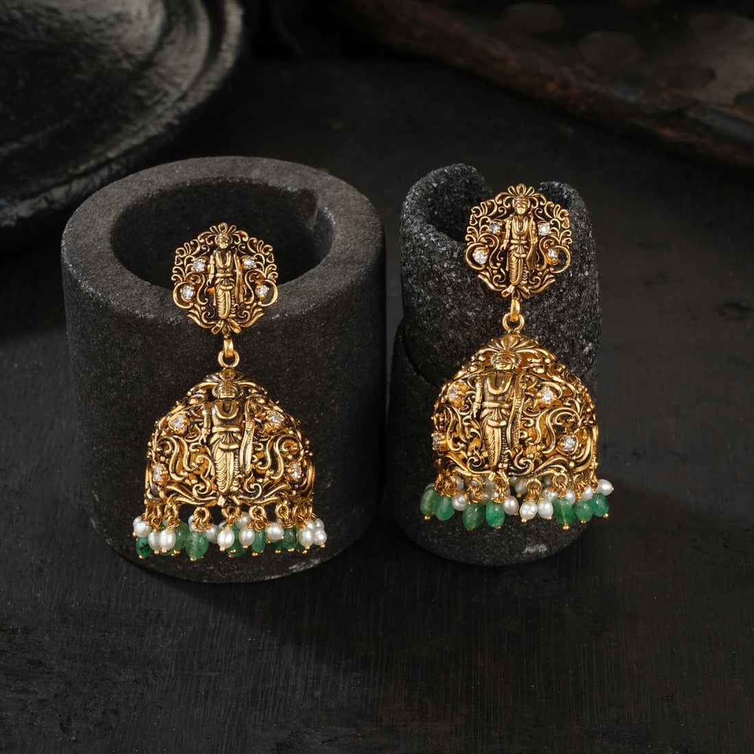 Zuhina Jhumkas
