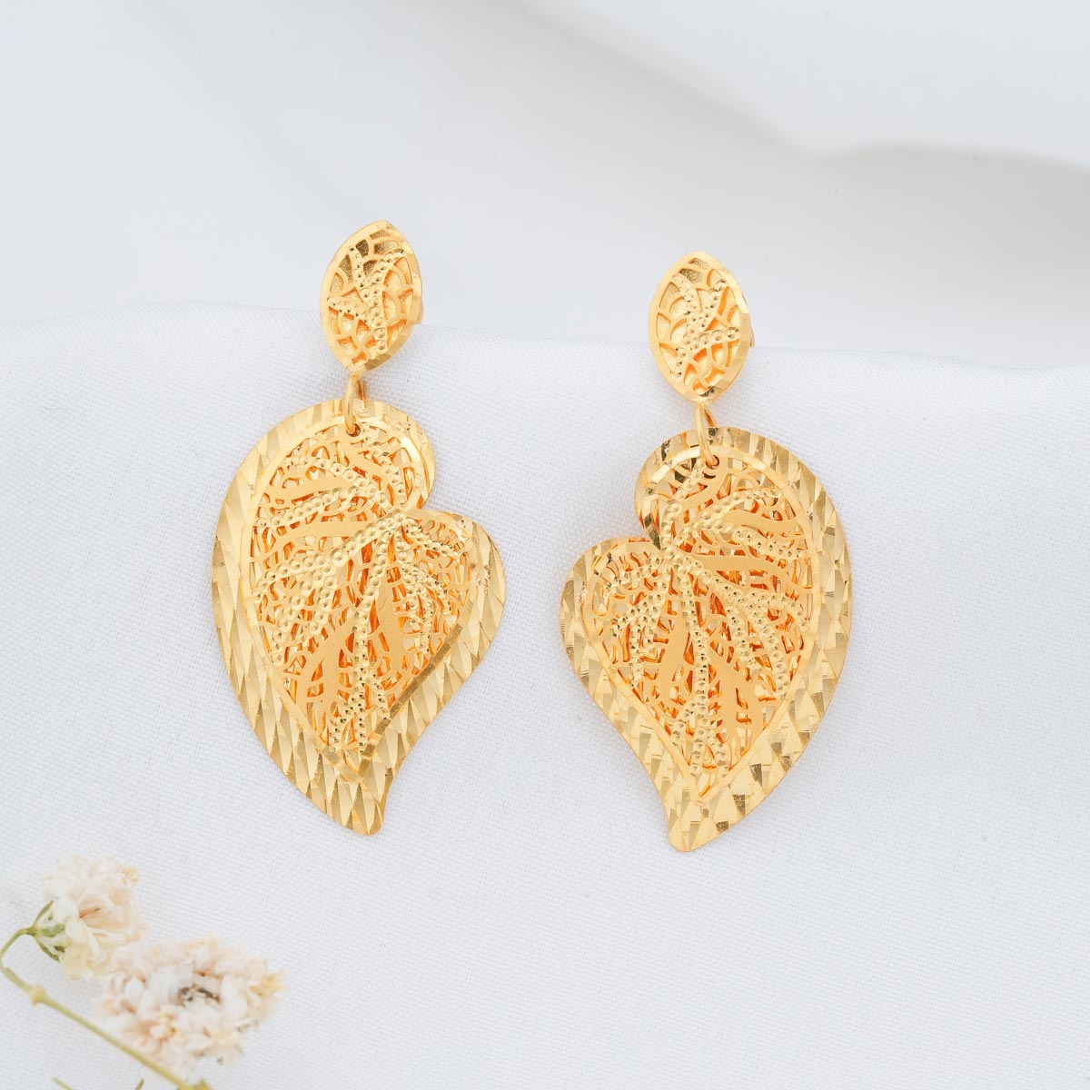 Grand Leaf Long Earrings
