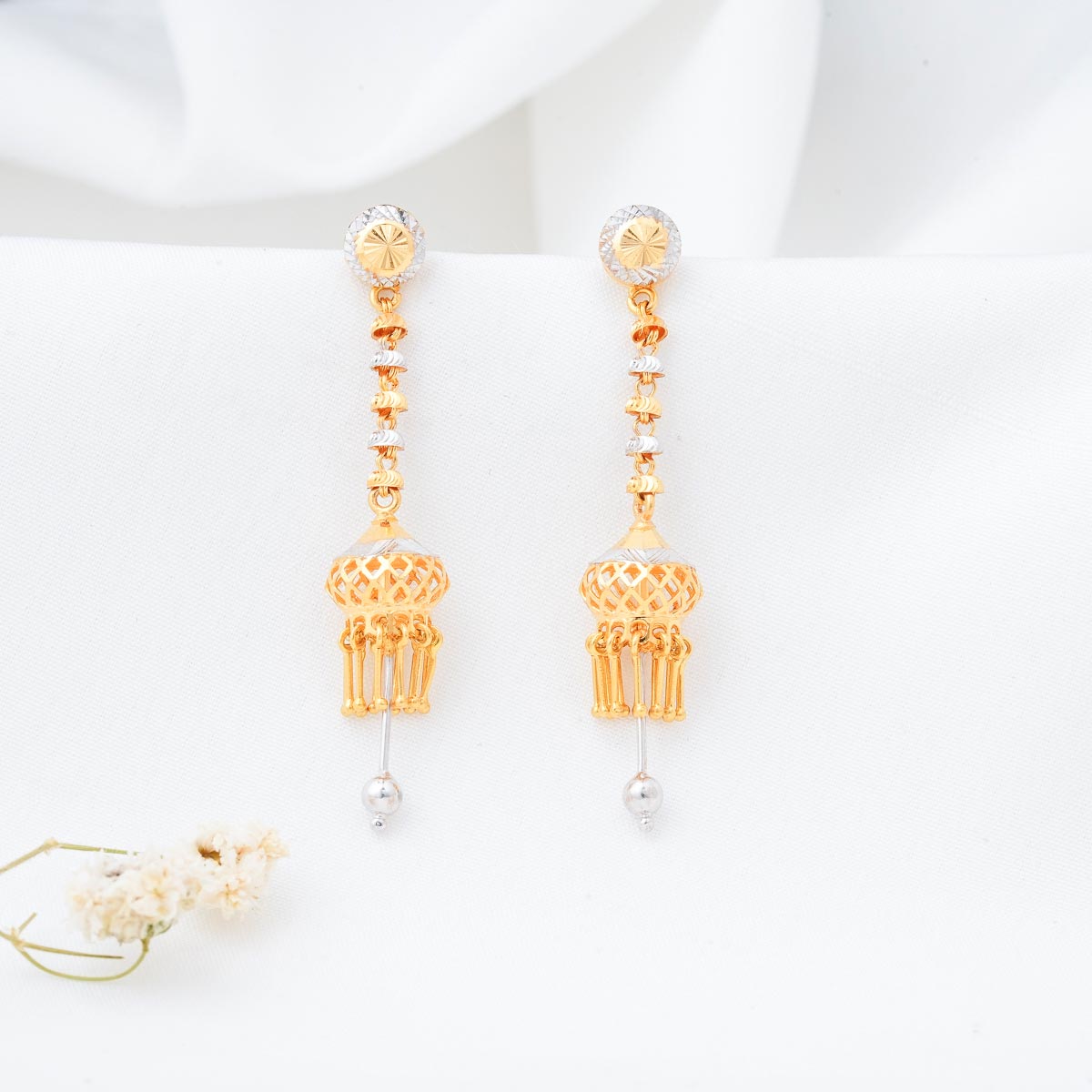 Trendy &amp; Glow Long Earrings