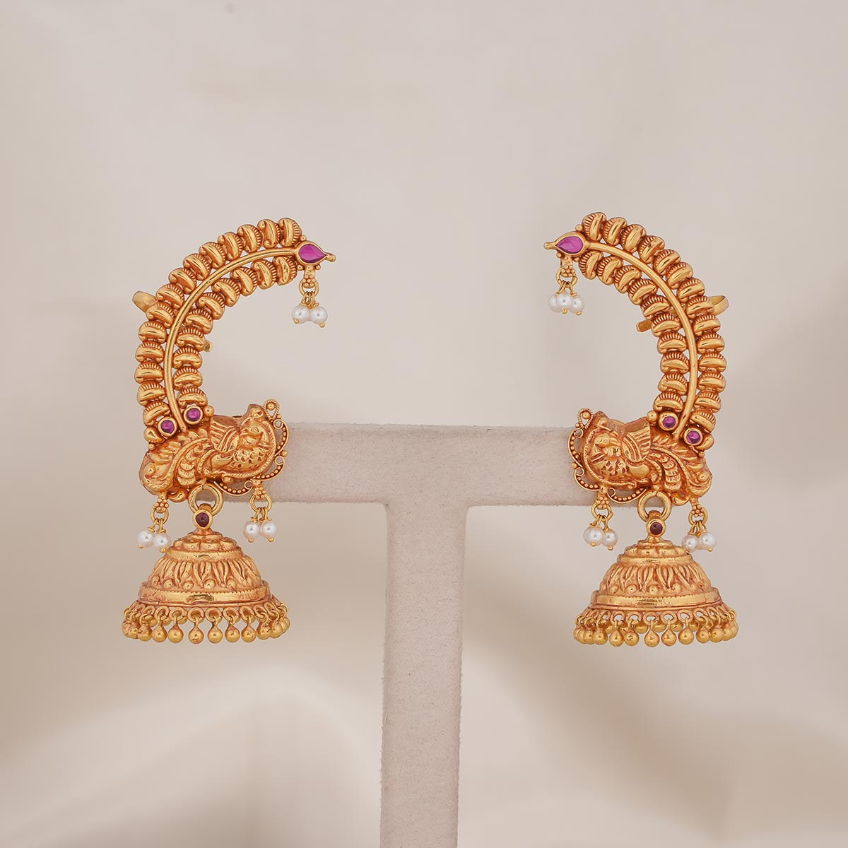 Beautiful Jhumka With Earcuff