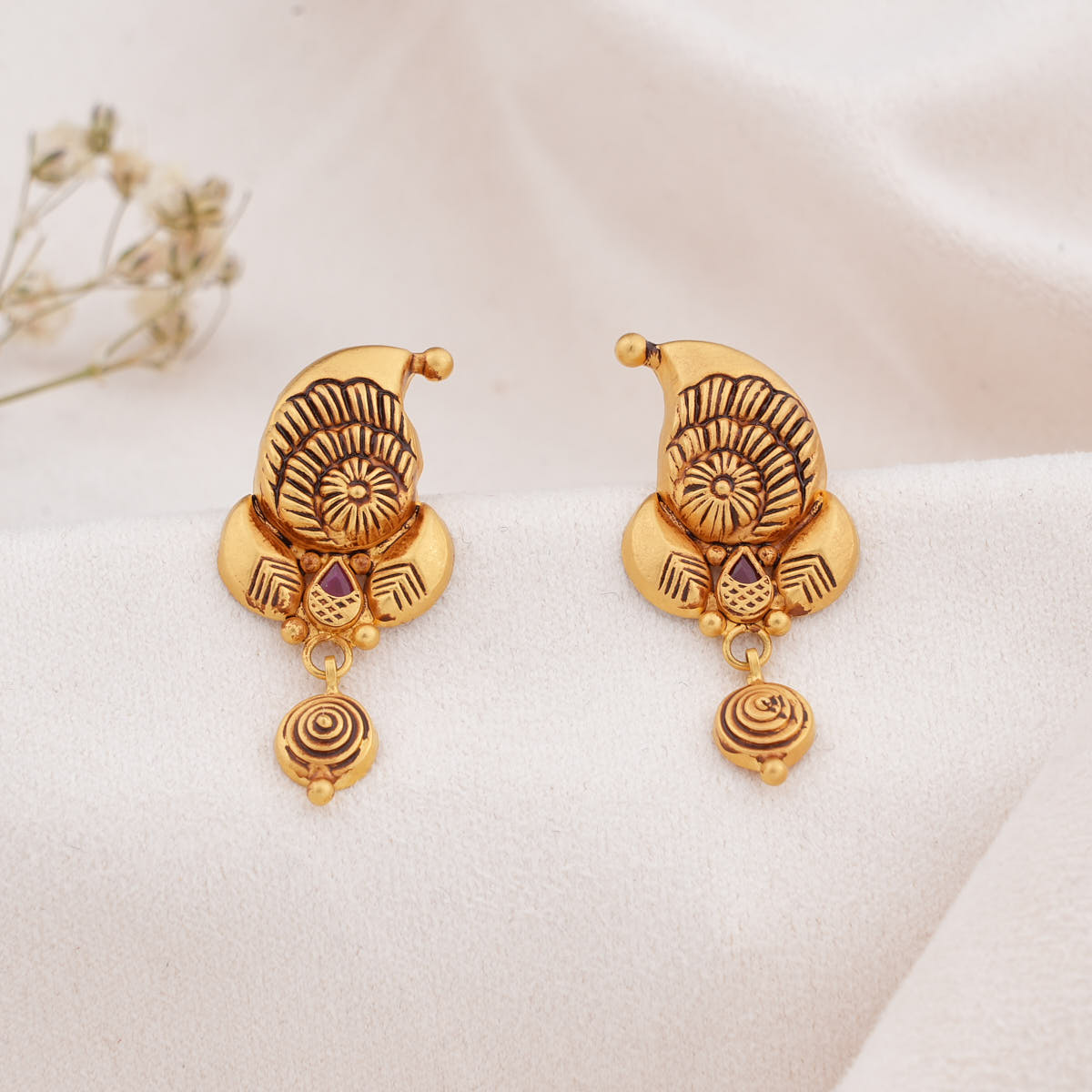 Glowing Antique Drops Earrings