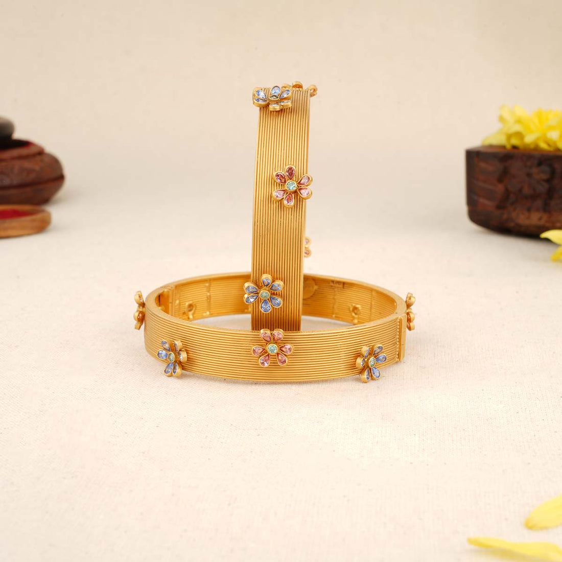 Eminent Bangles