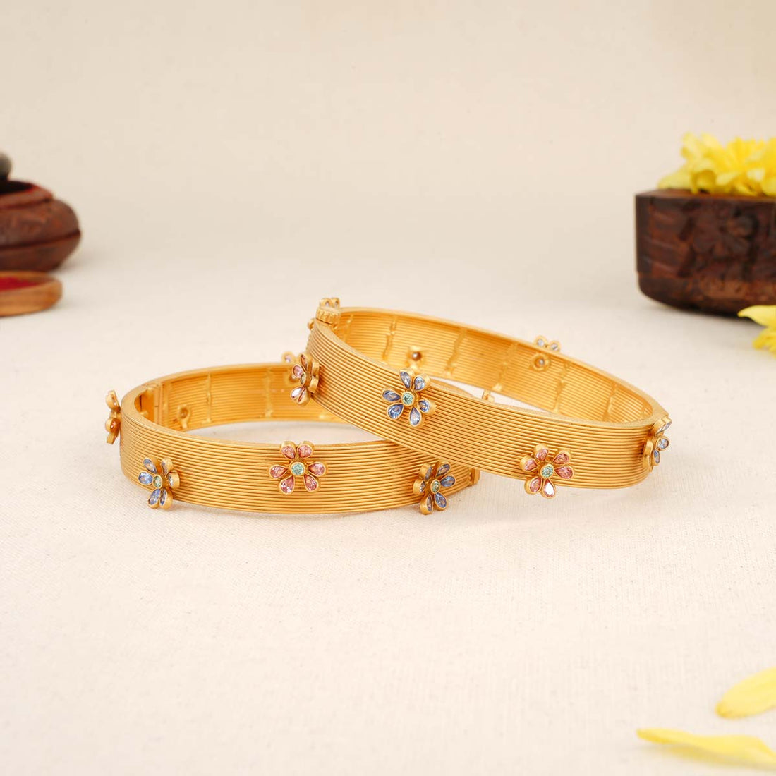 Eminent Bangles