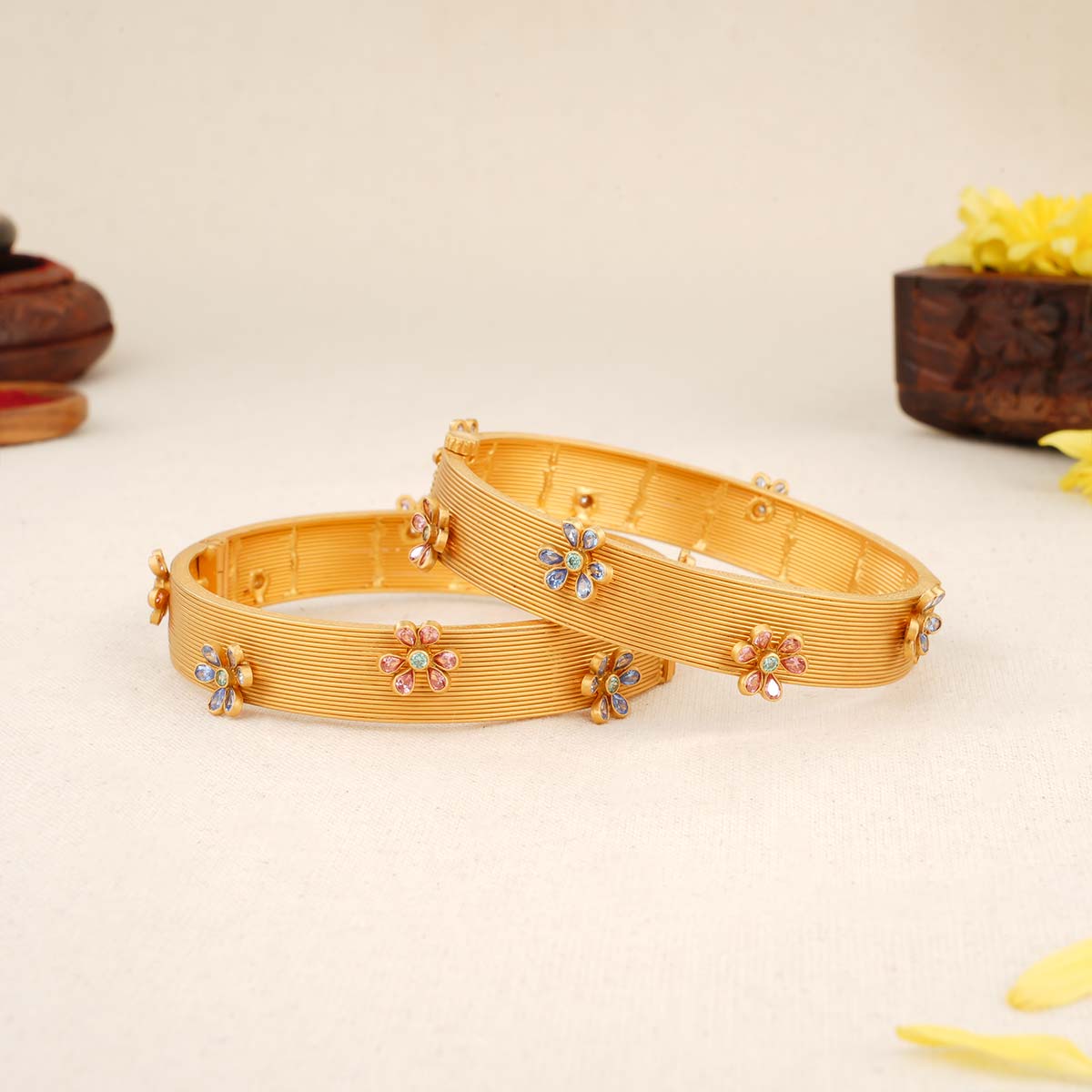 Eminent Bangles