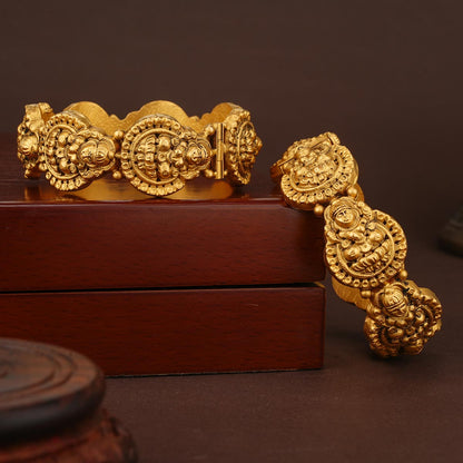 Grand Look Antique Bangles
