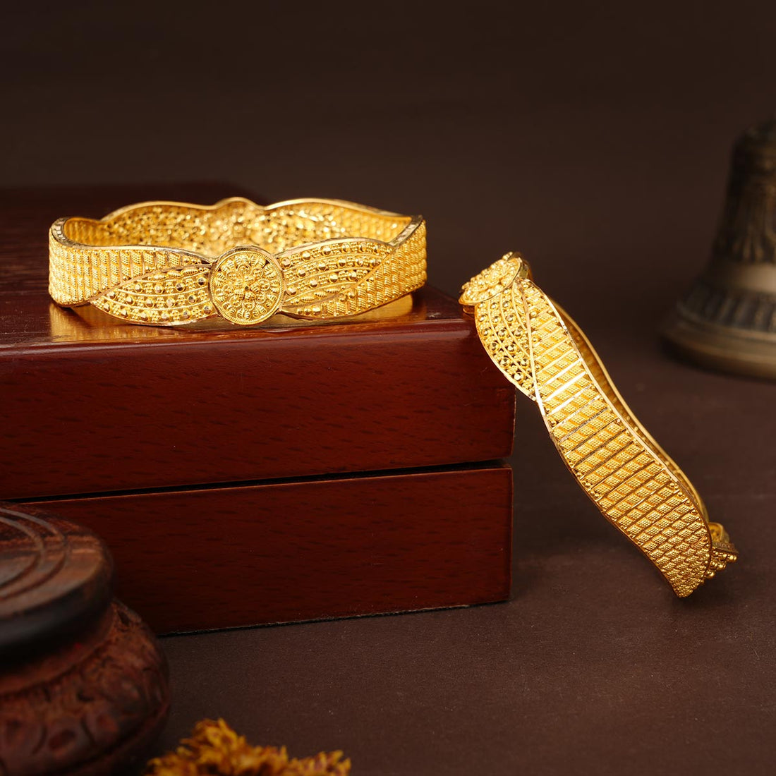 Vibhan Gold Bangles