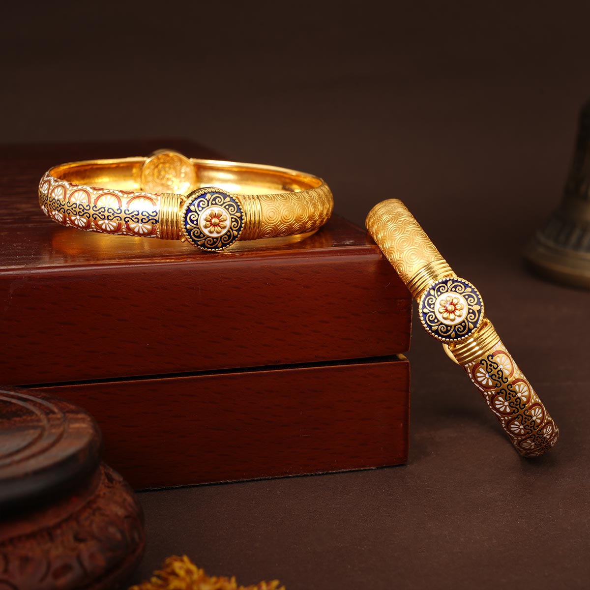 Parthivi Gold Bangles