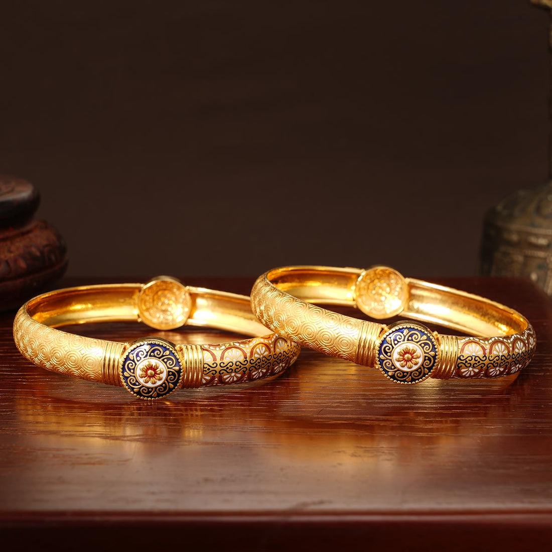 Parthivi Gold Bangles