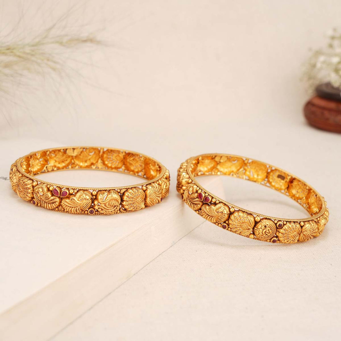 Friza Antique Bangles
