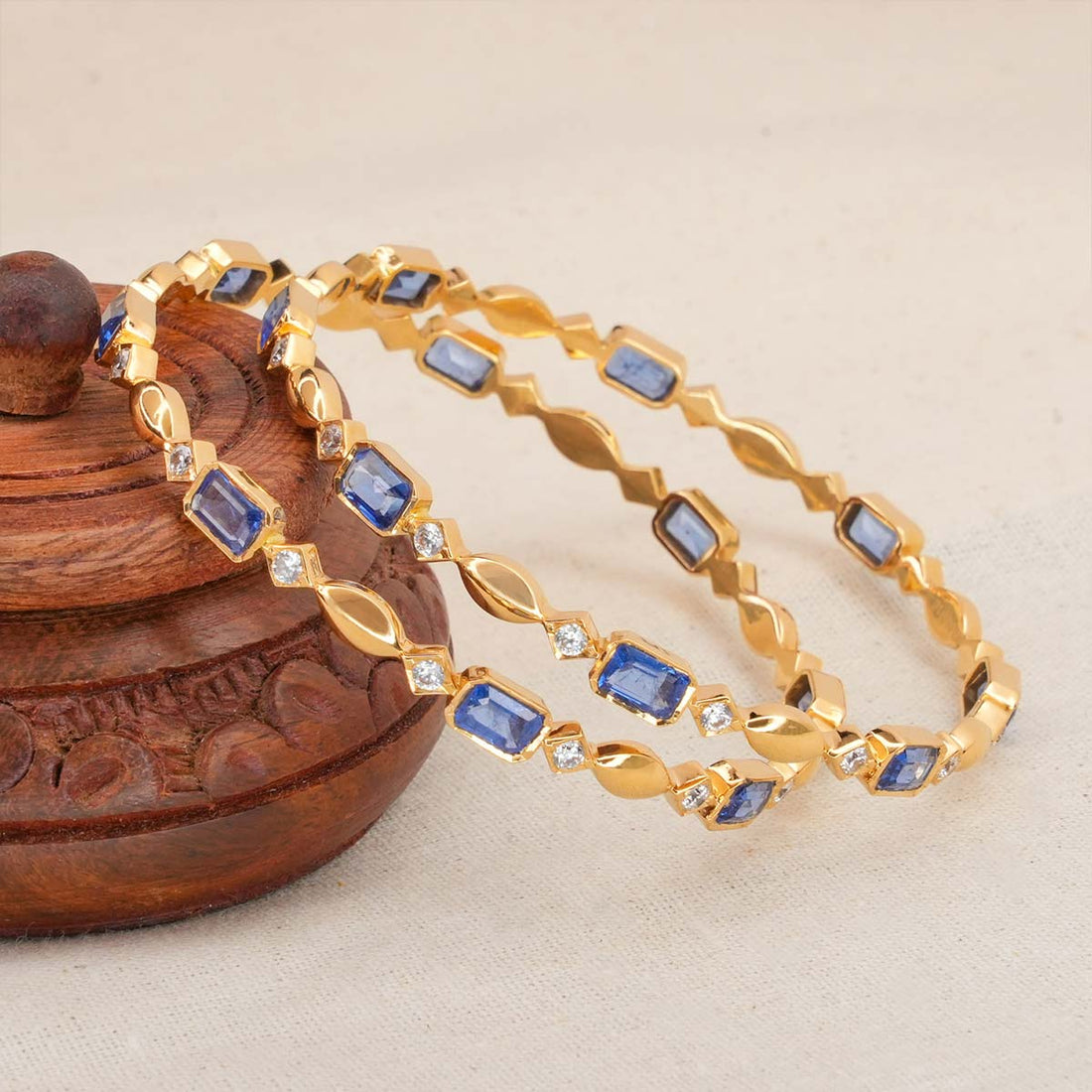 Attractive Gold Bangles
