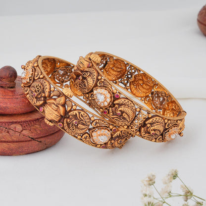 Anushika Antique Bangles
