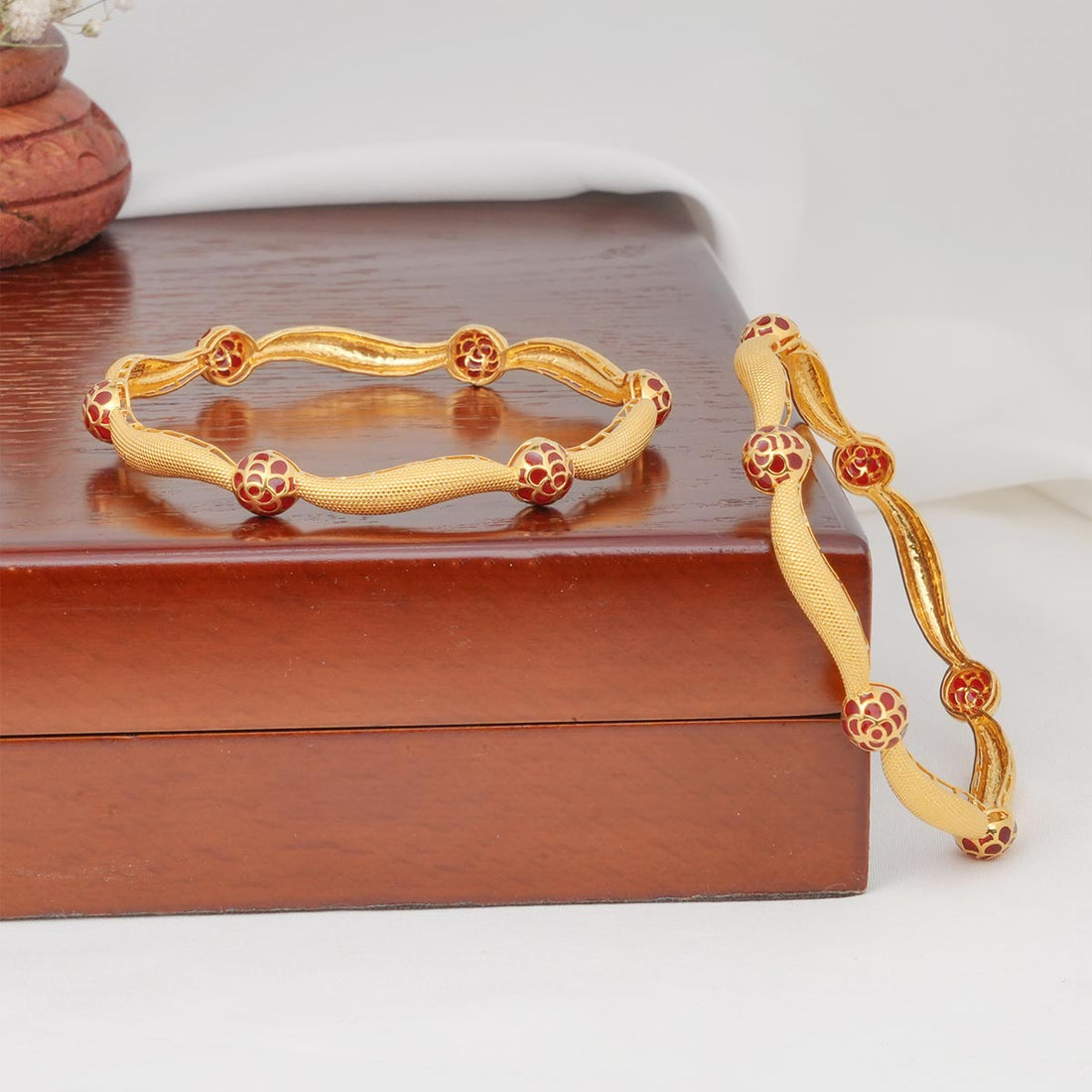 Urvika Gold Bangles