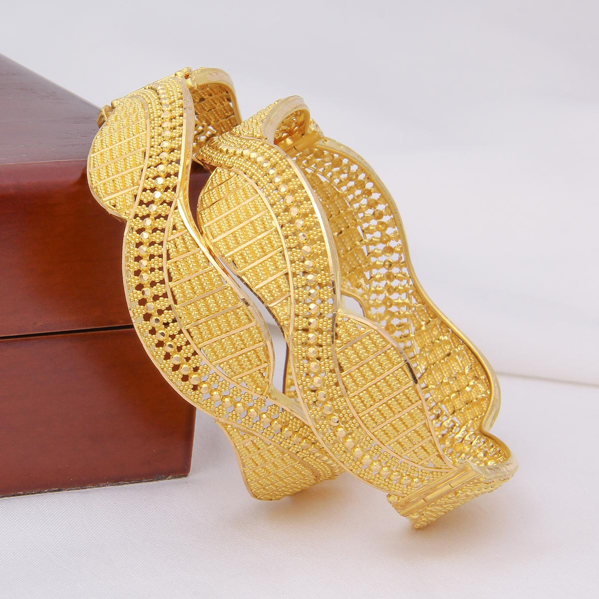 Lithika Gold Bangles