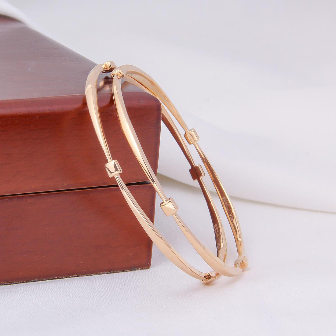 Stylish Look Pair Bangles